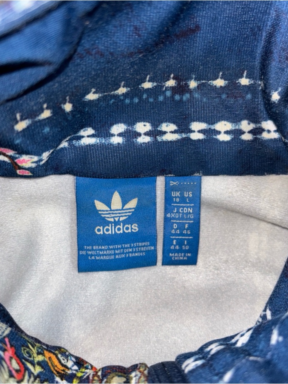 SoldAdidas X Farm Rio - Picture 6 of 7